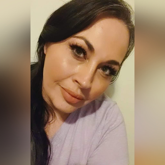 Meet your Posher, Rachael - Picture 2 of 5